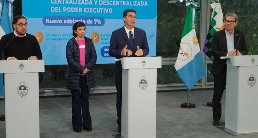 El Gobierno provincial anunci&oacute; aumentos salariales para la administraci&oacute;n p&uacute;blica y docentes