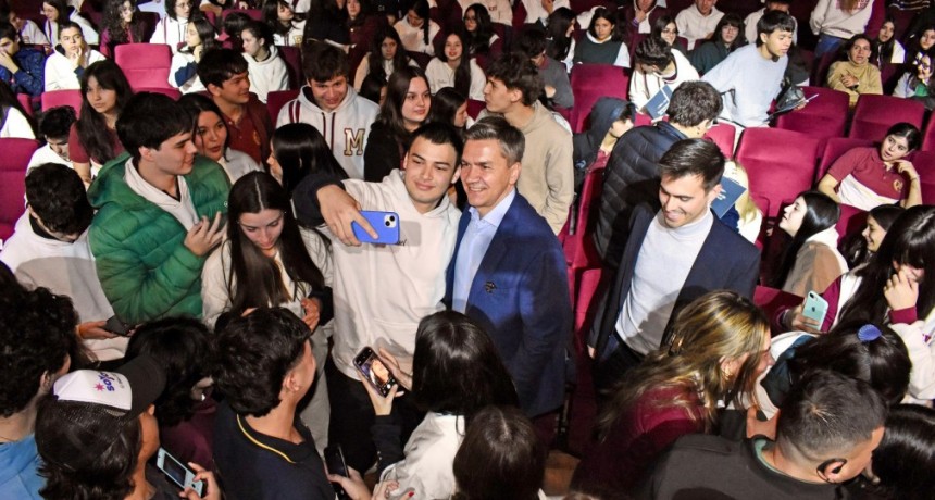 El Gobierno present&oacute; una propuesta para el primer empleo joven