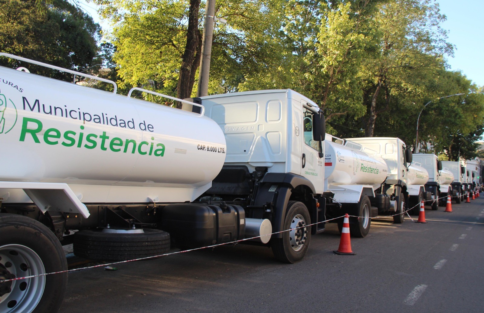 El Municipio capitalino adquiri&oacute; camiones regadores y tractores desmalezadores