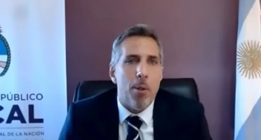 Luciani aporta pruebas sobre c&oacute;mo L&aacute;zaro B&aacute;ez compet&iacute;a contra s&iacute; mismo y nadie lo controlaba