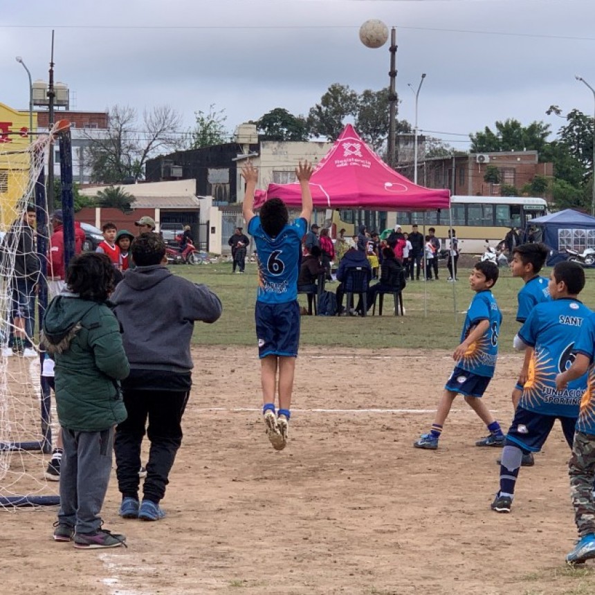 La &ldquo;Copa Futuro&rdquo; convoc&oacute; a cientos de ni&ntilde;os y adolescentes en los parques de Resistencia