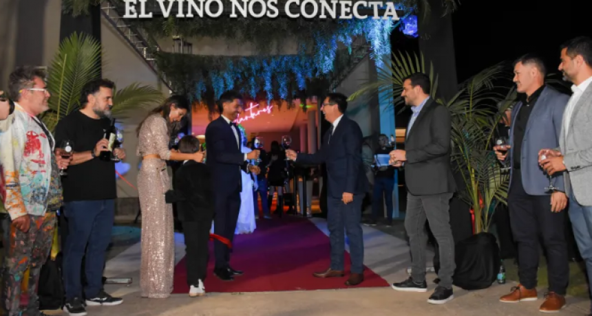 Gustavo Mart&iacute;nez en la Expo Vinos y Encantos: "Vuelve a poner a resistencia en la agenda nacional"