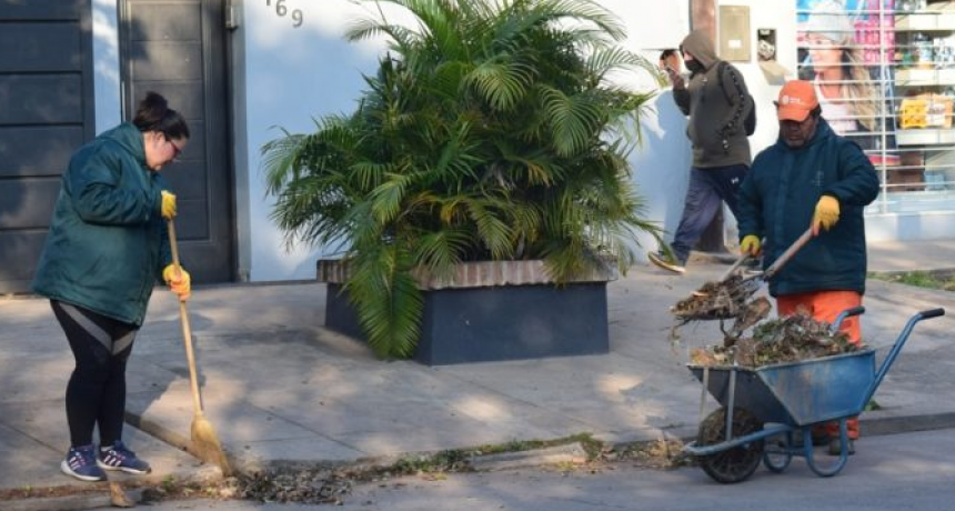 Nuevo operativo municipal de limpieza: esta vez en Villa Mar&iacute;a