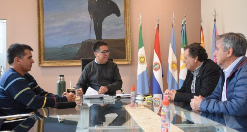 Gustavo Mart&iacute;nez recibi&oacute; a autoridades de la Asociaci&oacute;n Argentina de Volantes para avanzar en la organizaci&oacute;n del Top Race