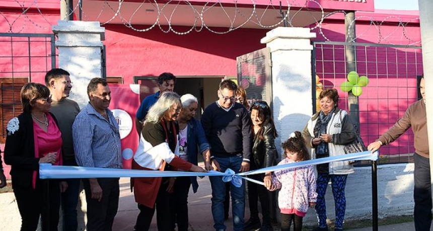 Gustavo Mart&iacute;nez inaugur&oacute; obras de refacci&oacute;n en el Centro Comunitario del barrio Santa Rita