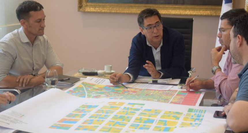Construyendo barrios: Gustavo Mart&iacute;nez impuls&oacute; conversatorios con vecinos y comisiones