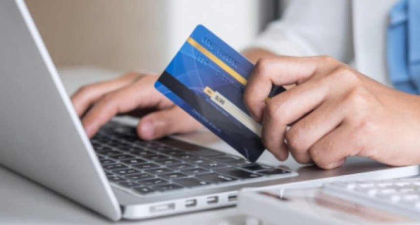Compras online en el exterior: el Gobierno baj&oacute; de USD 3.000 a USD 1.000 el tope por env&iacute;o