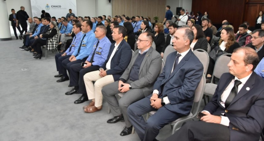 Acompa&ntilde;amiento de la Legislatura a egresados de la Especializaci&oacute;n en Docencia Policial