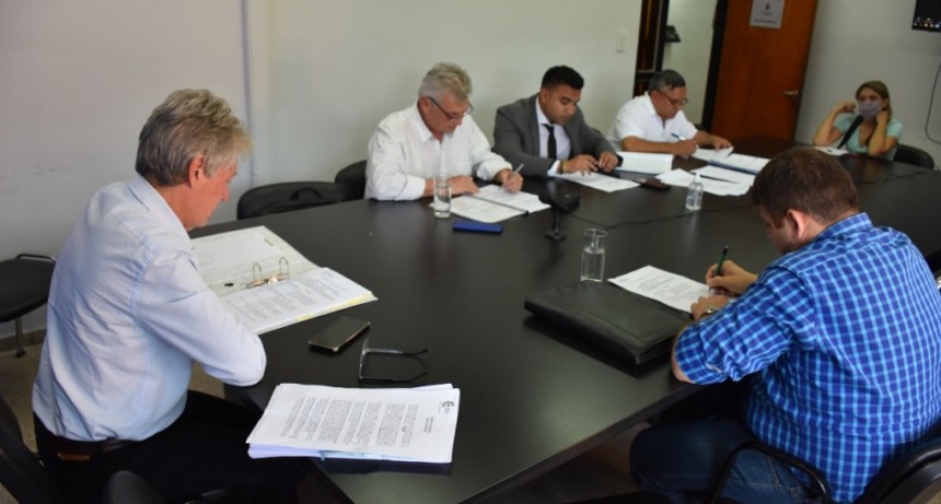 La Comisi&oacute;n de Asuntos Constitucionales despach&oacute; iniciativas