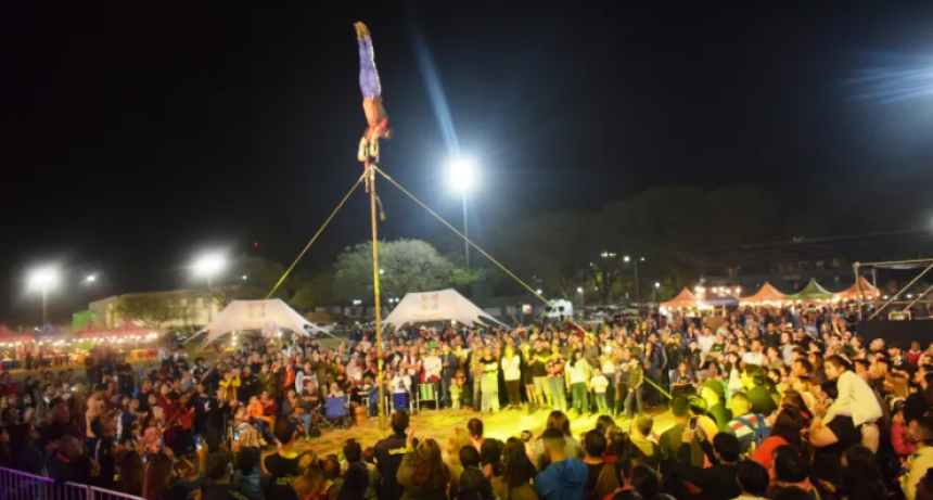 El Municipio de Resistencia arranc&oacute; el festejo por Kara&iacute; Octubre con la actuaci&oacute;n de Los Alonsitos