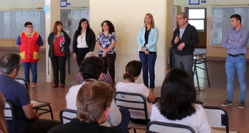 Obras en la Escuela Normal: Educaci&oacute;n y comunidad acordaron traslado de estudiantes y mesa ampliada