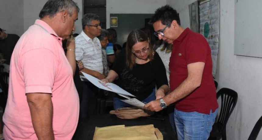 Conversatorios en zona Oeste: &ldquo;Permiten planificar para atender las necesidades de cada barrio&rdquo;, destac&oacute; el intendente