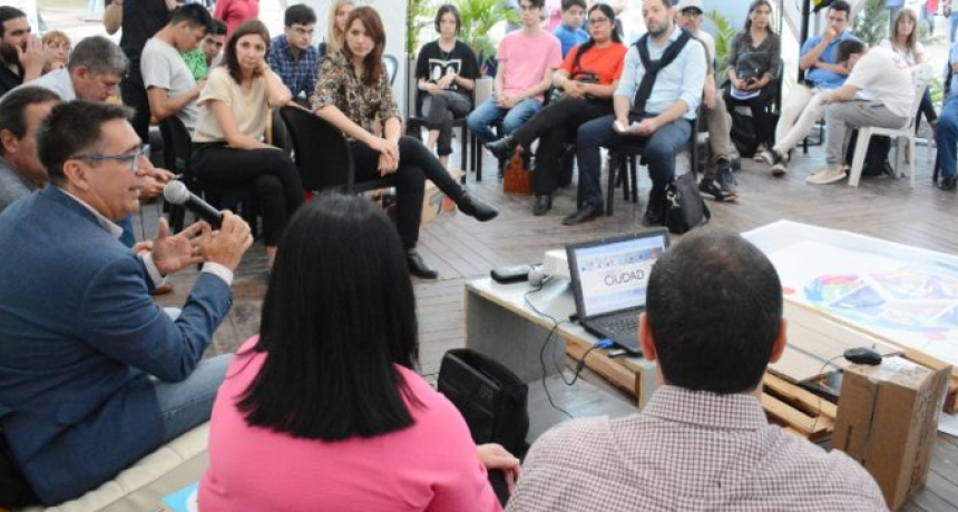 Gustavo Mart&iacute;nez: &ldquo;Pensar Resistencia con una visi&oacute;n innovadora que permita potenciar el emprendedorismo&rdquo;