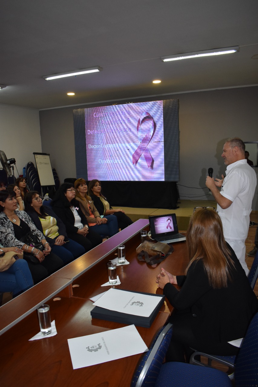 Octubre Rosa: empleadas legislativas participaron de la charla de concientizaci&oacute;n sobre el c&aacute;ncer de mama