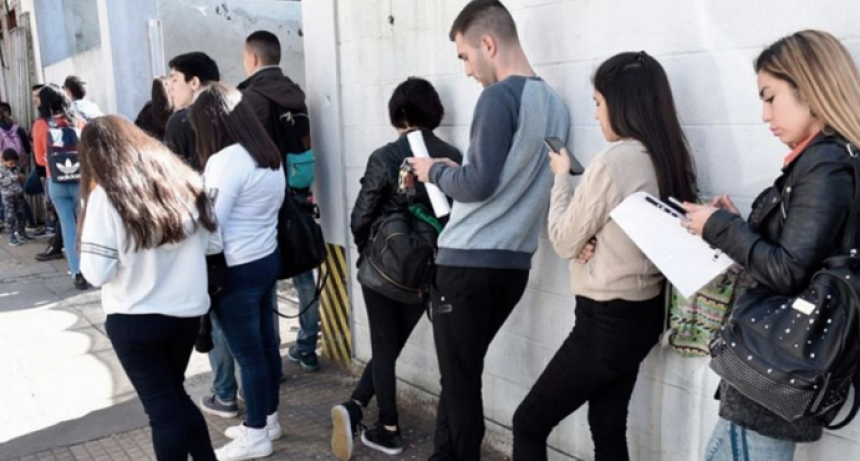 Crean el Programa Fomentar Empleo para asistir a j&oacute;venes en b&uacute;squeda de empleo