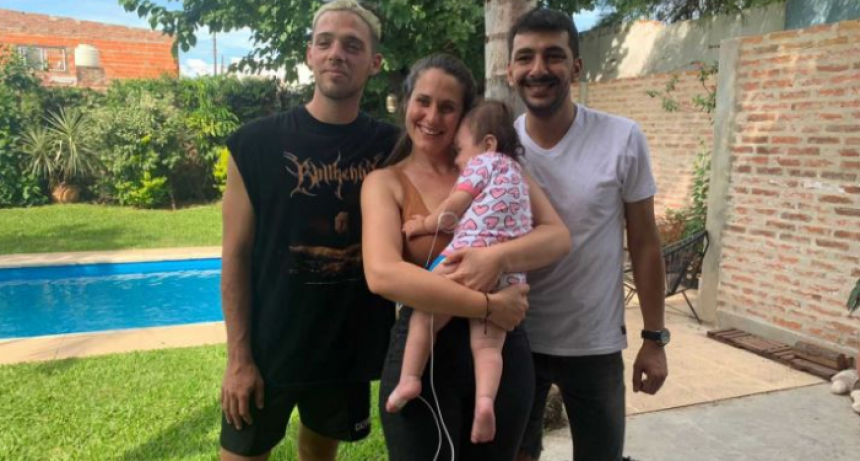 Santi Maratea visit&oacute; a Emmita en Chaco y se alegr&oacute; al ver su progreso