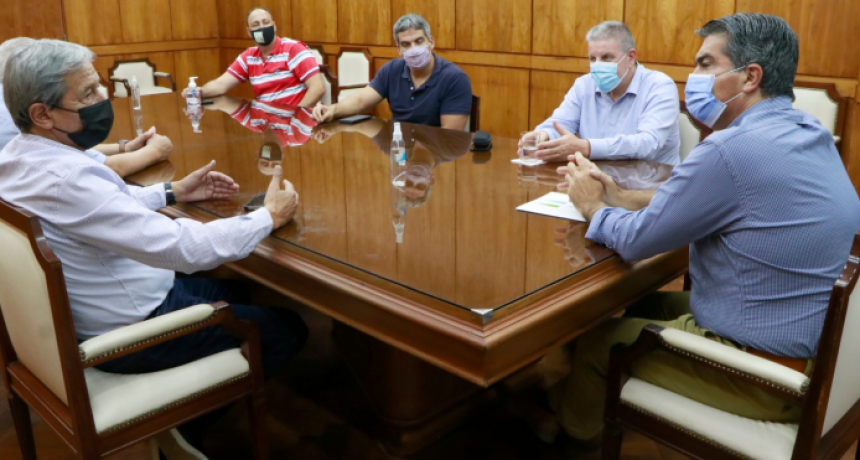 El Gobernador Capitanich se reuni&oacute; con petroleros para ratificar el acompa&ntilde;amiento al sector