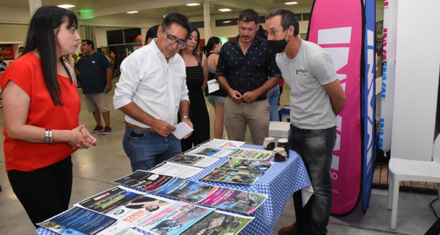 Gustavo Mart&iacute;nez particip&oacute; de la Expo Turismo en el Domo del Centenario