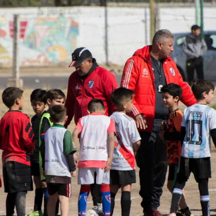 River probar&aacute; jugadores en Resistencia