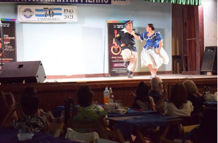 Se realiz&oacute; la Gala de Presentaci&oacute;n de los ganadores del Pre-Cosqu&iacute;n sede Resistencia en la Pe&ntilde;a Mart&iacute;n Fierro