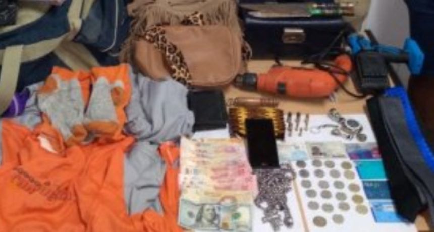 Desvalijaron una casa de Resistencia: robaron d&oacute;lares, joyas, herramientas y un juego de camisetas