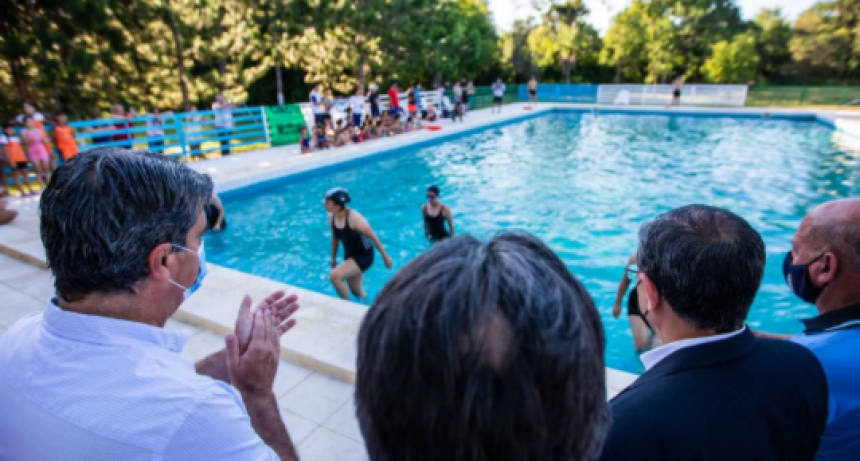 En un predio con m&uacute;ltiples inversiones, Jorge Capitanich inaugur&oacute; la temporada de verano de la familia policial