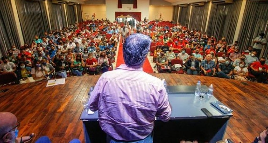 Encuentro de la econom&iacute;a popular en la UNCAUS
