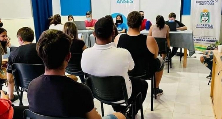 Realizaron en Castelli los primeros operativos de inscripci&oacute;n a becas Progresar