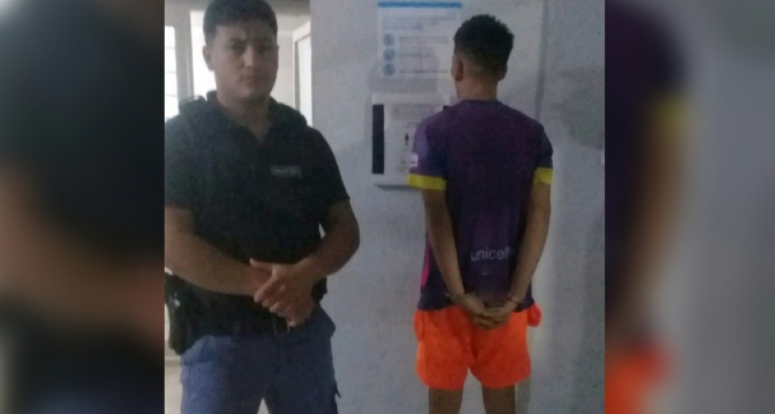 Atac&oacute; con un ca&ntilde;o de escape a su pareja y la Polic&iacute;a fue a buscarlo a su casa